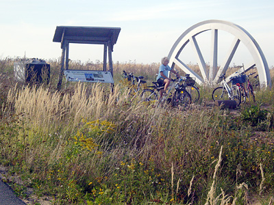 Etwas nördlicher stand bis 1998 das Maschinenhaus von Schacht 418.